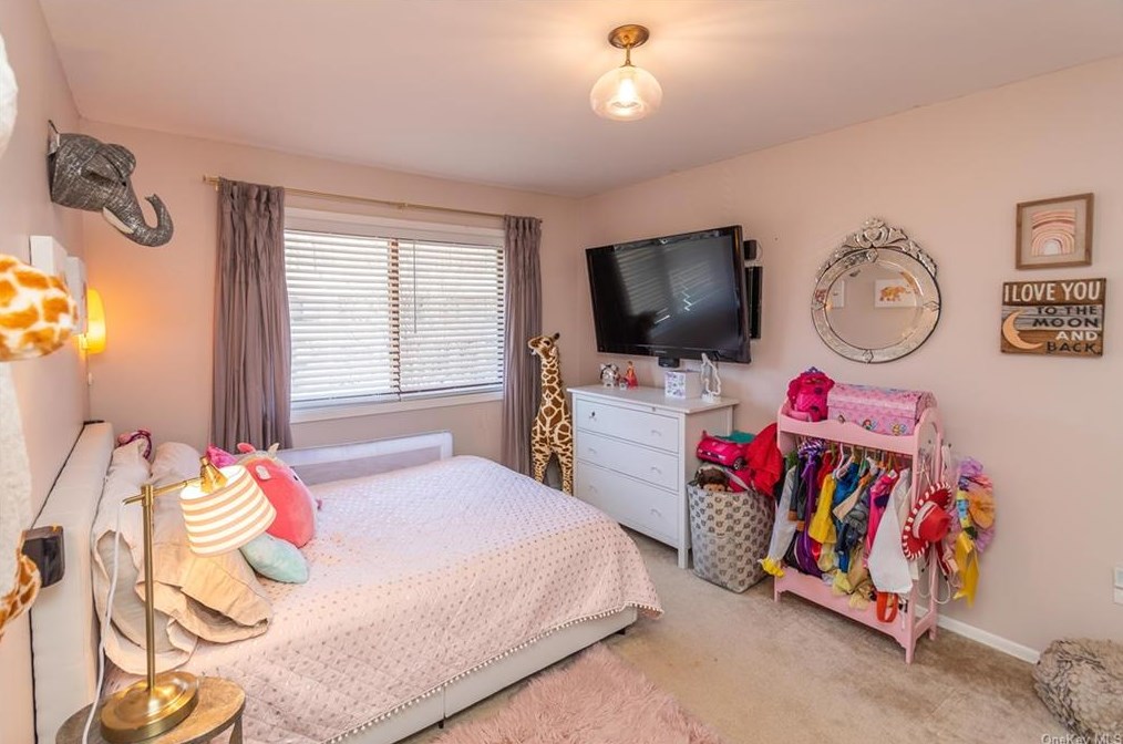 255 Heritage Ln, Monroe NY  10950-5141 exterior