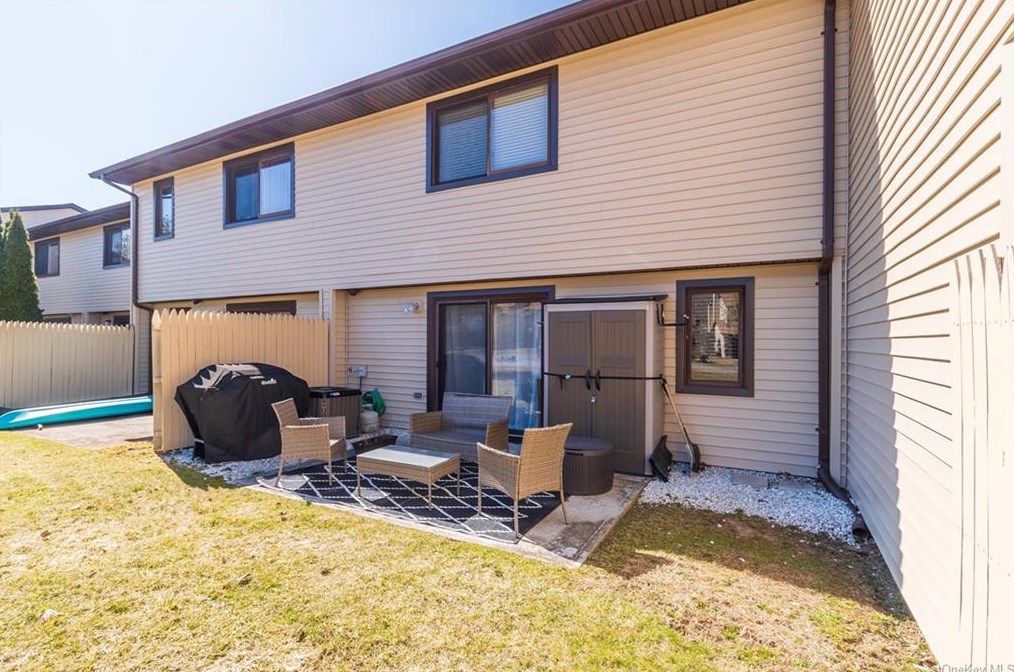 255 Heritage Ln, Monroe NY  10950-5141 exterior