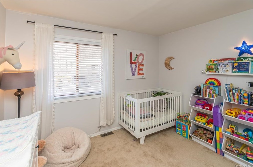 255 Heritage Ln, Monroe NY  10950-5141 exterior