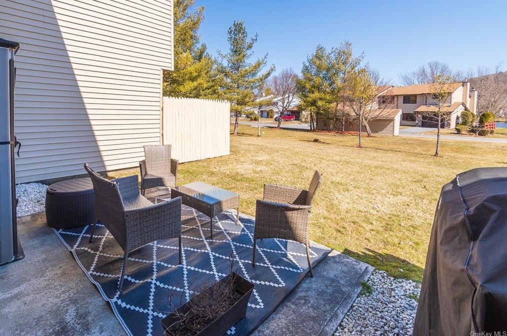 255 Heritage Ln, Monroe NY  10950-5141 exterior