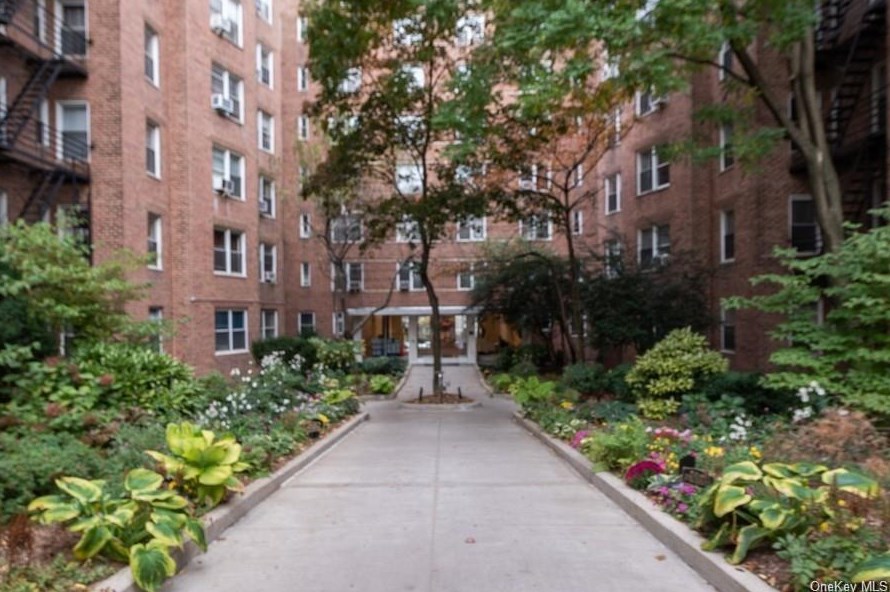 800 Grand Concourse #35n, Bronx, NY 10451
