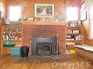24 Wilsey Valley Rd, Wurtsboro, NY 12790-7708