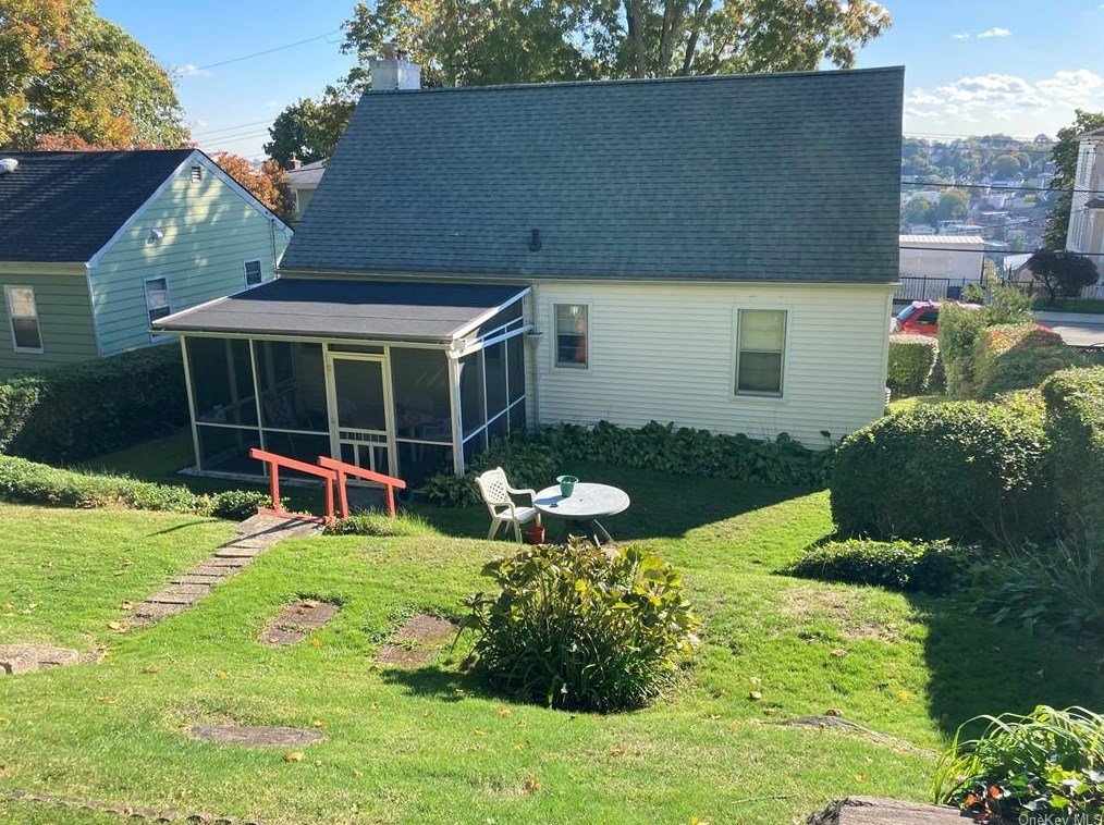 323 Sommerville Pl, Yonkers, NY 10703