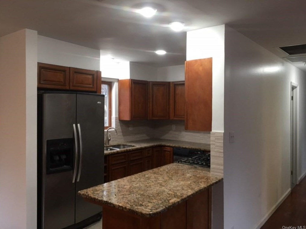 17 Cedar Trl, Monroe NY  10950-6634 exterior