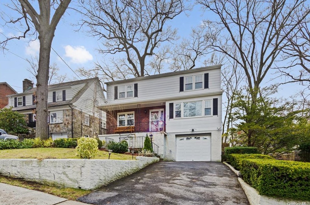 13 Ritchie Dr, Yonkers, NY 10705-2543