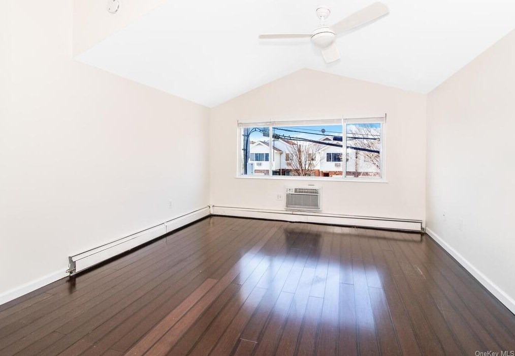 336 Howe Ave #2, Bronx, NY 10473