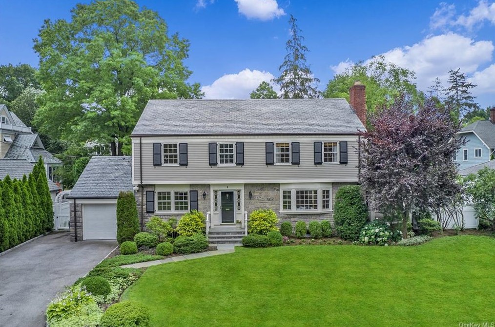 9 Maple Ave, Larchmont, NY 10538-4114