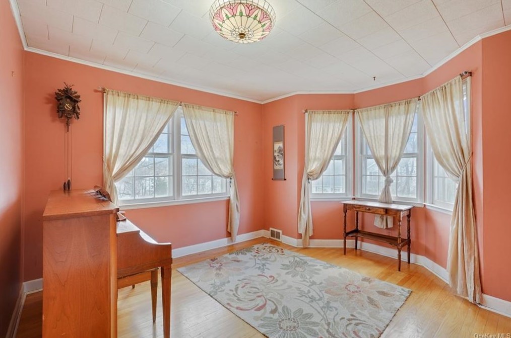 12 Island View Ave, Monroe NY  10950-1406 exterior