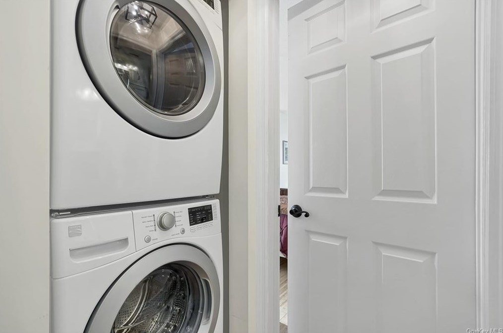 138 Fields Ln, Peekskill NY  10566-4855 exterior