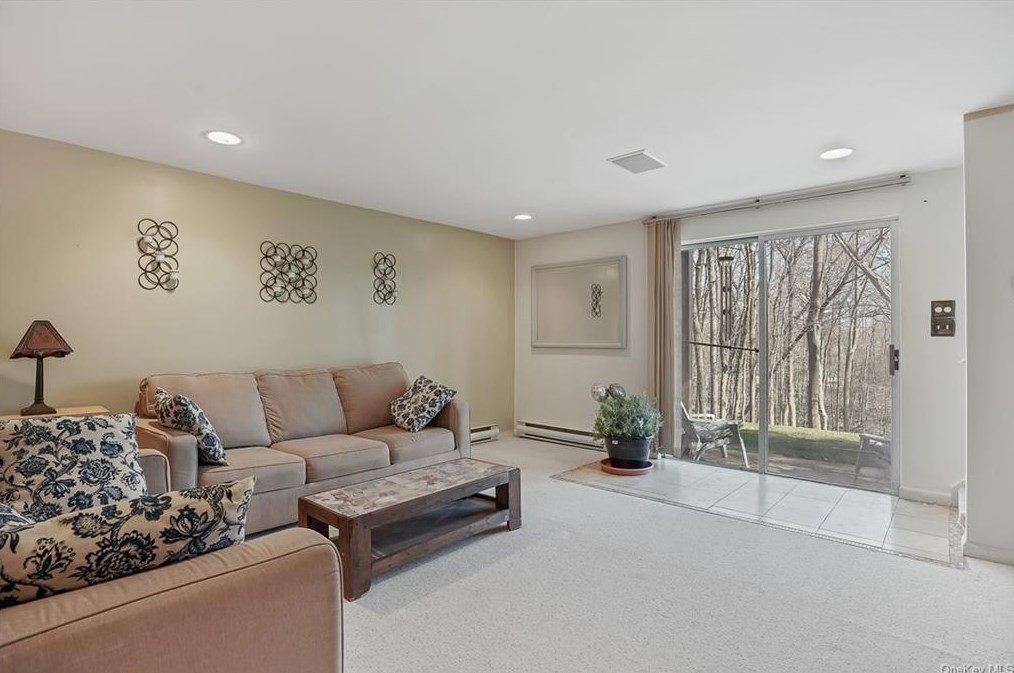 138 Fields Ln, Peekskill NY  10566-4855 exterior