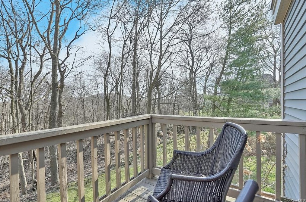 138 Fields Ln, Peekskill NY  10566-4855 exterior