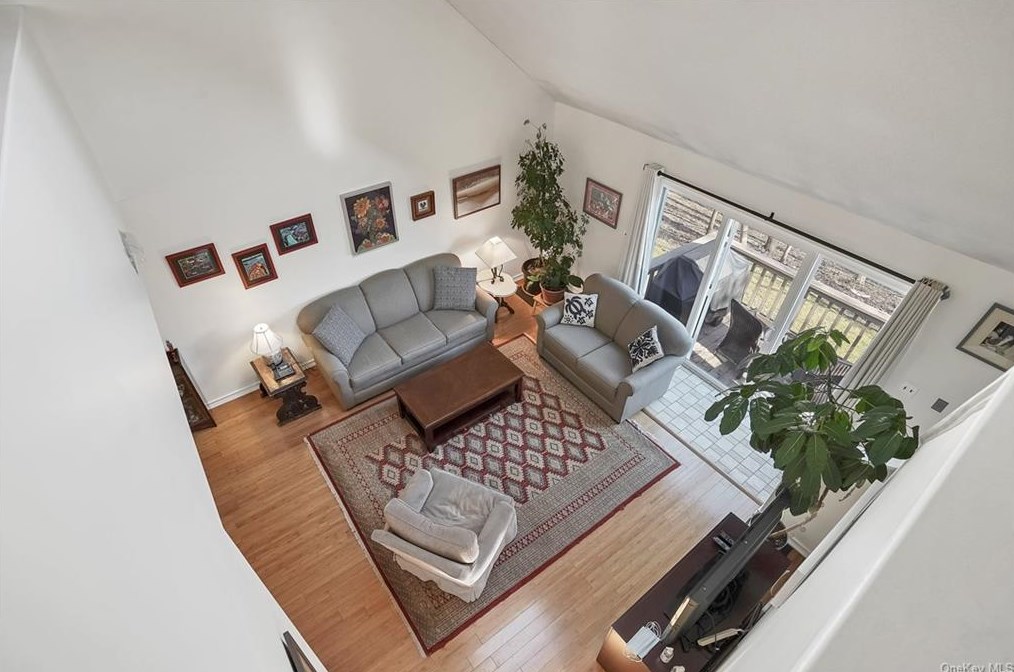 138 Fields Ln, Peekskill NY  10566-4855 exterior