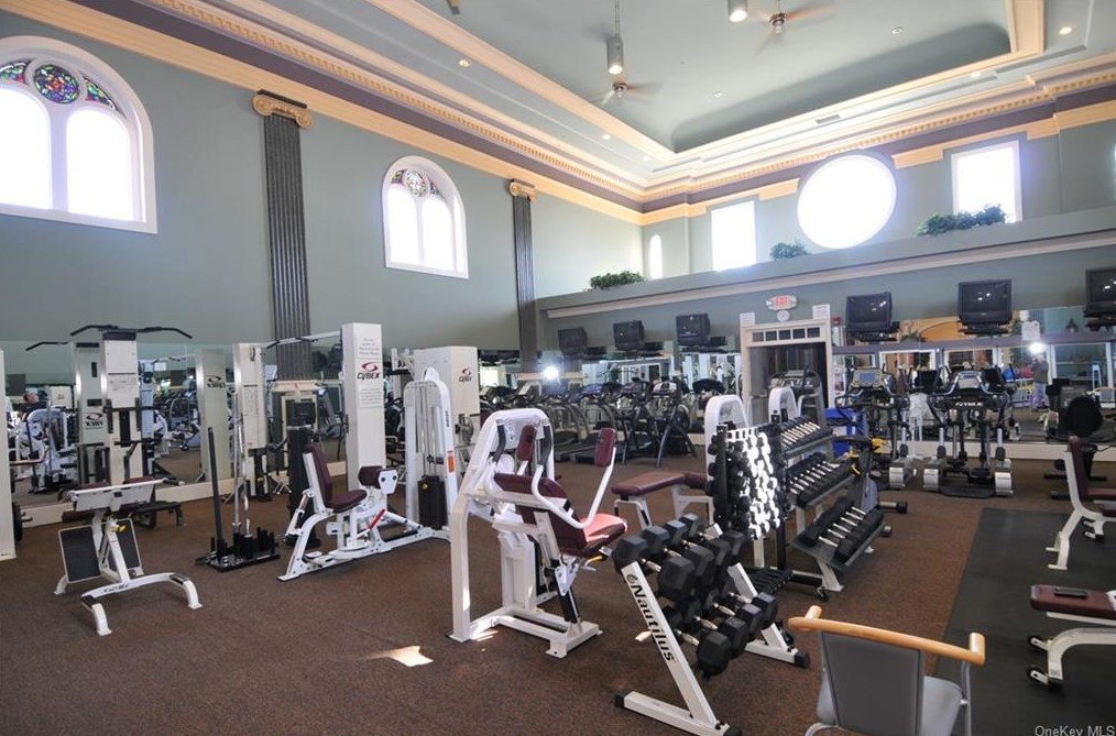 138 Fields Ln, Peekskill NY  10566-4855 exterior