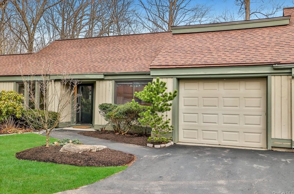 623 Heritage Hills #c, Somers Town, NY 10589