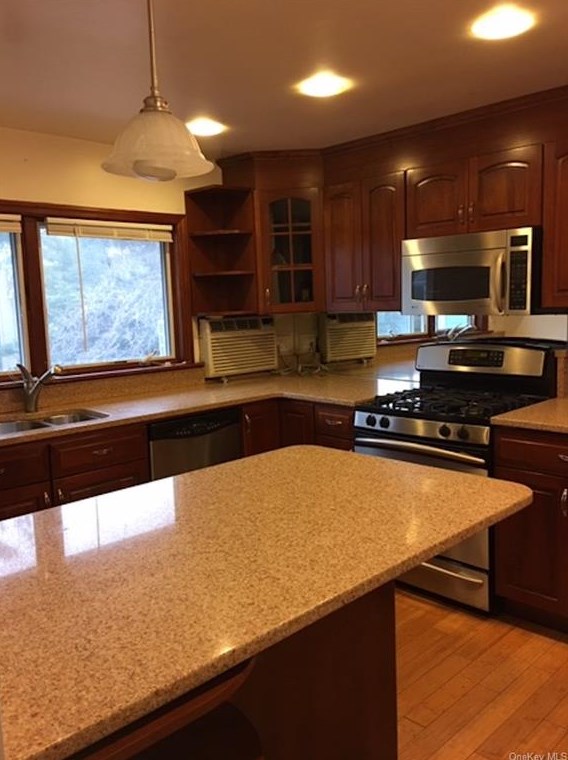 128 Rockland Ave, Mamaroneck, NY 10543