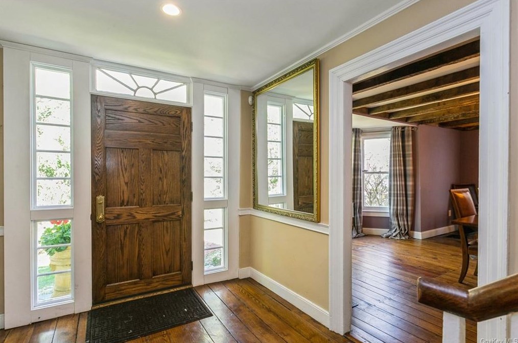 14 Goldens Bridge Rd, Katonah, NY 10536-3453