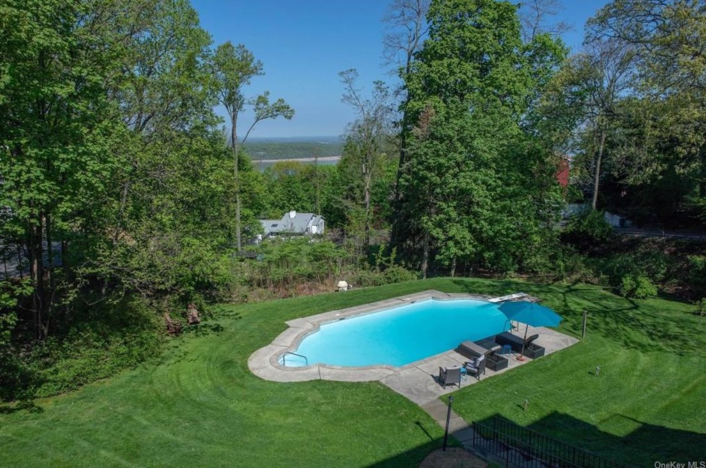 200 Clinton Ave, Dobbs Ferry, NY 10522-3007