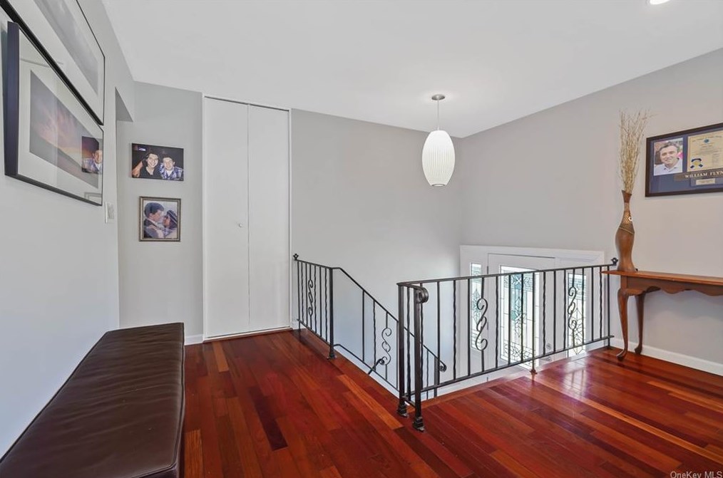 28 Overlook Rd, Dobbs Ferry, NY 10522-3210