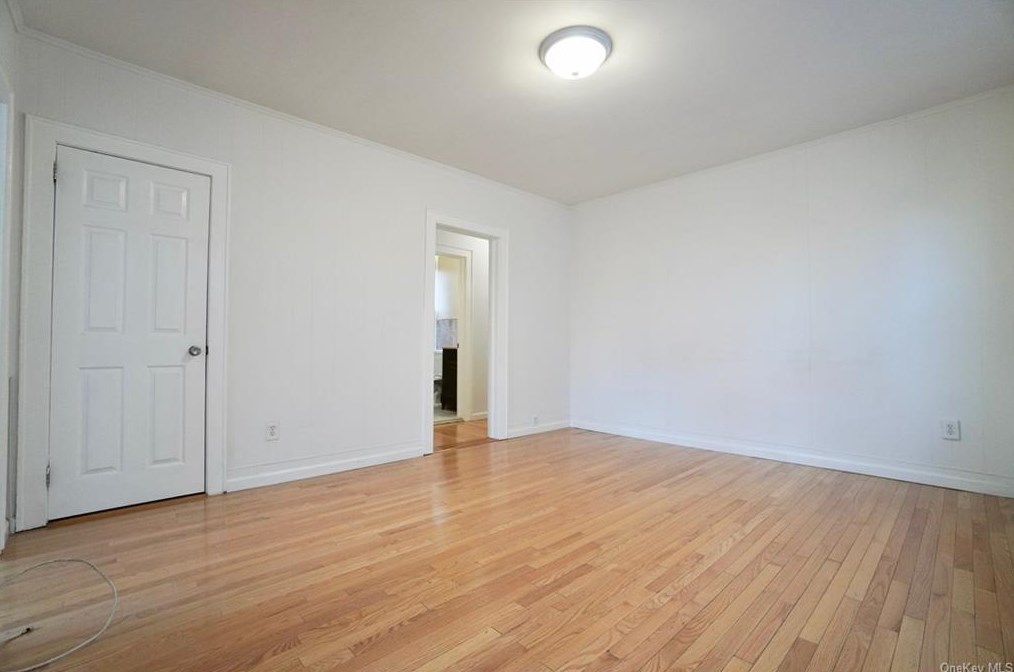 42 Huber Pl #1, Yonkers, NY 10704