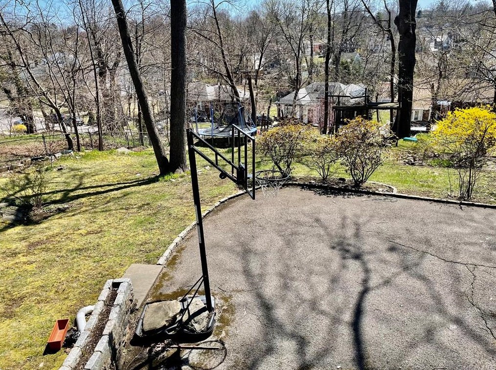 364 Palmer Rd, Yonkers NY  10701-5251 exterior