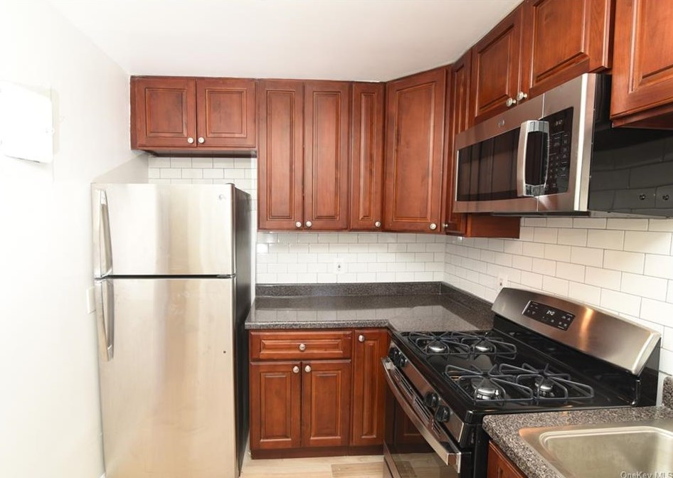 101 Carpenter #c100, Mount Kisco, NY 10549