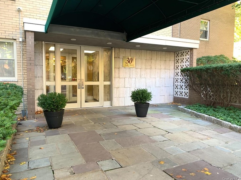 30 Lake St Apt 7h, White Plains, NY