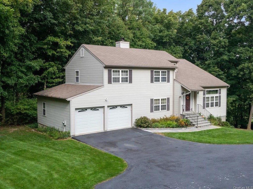 2 Enrico Dr, Cortlandt Manor, NY 10567-1332