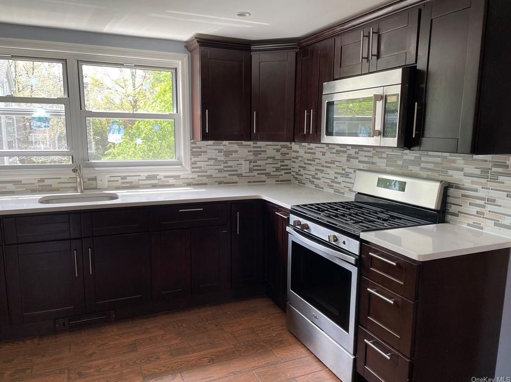 3 Wyman St N, Rye Brook, NY 10573