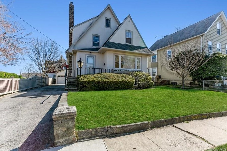217 Soundview Ave, Mamaroneck, NY 10543-1423
