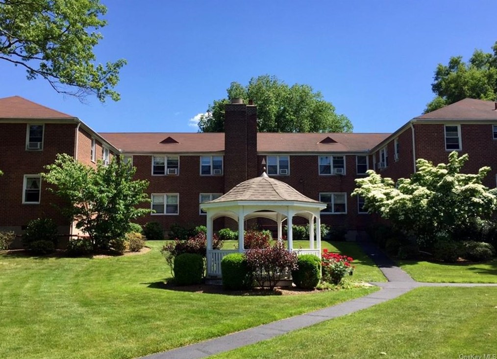 4 Bryant Crescent #1j, White Plains, NY 10605