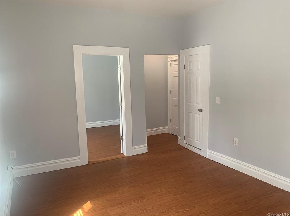 101 Lake St, White Plains, NY 10604