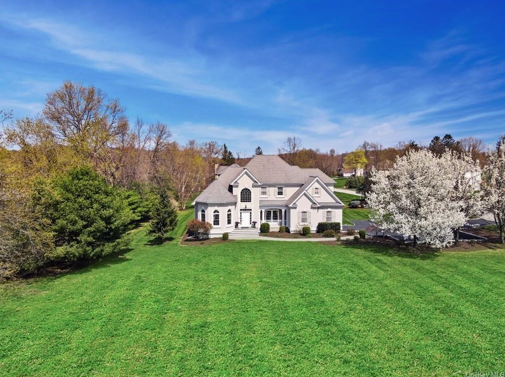 101 Bridle Path Ln, Salisbury Mills, NY 12577