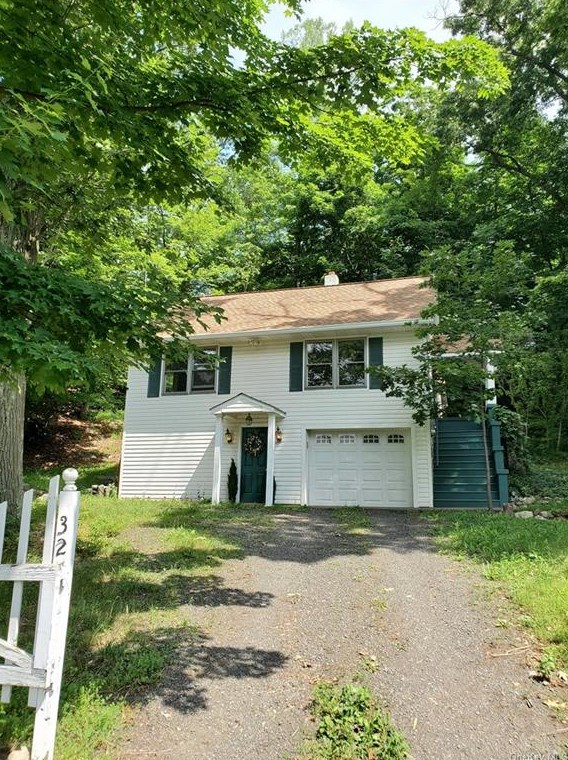 32 Cherry St, Highland Falls, NY 10928