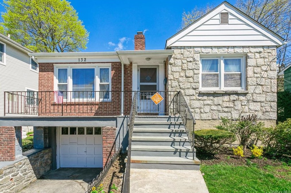 132 Westminster Dr, Yonkers, NY 10710-4222