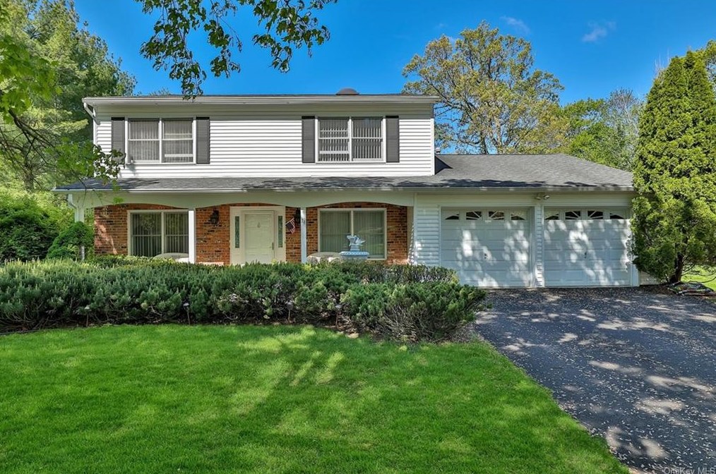 14 Cranford Rd, Nanuet, NY 10954-2001