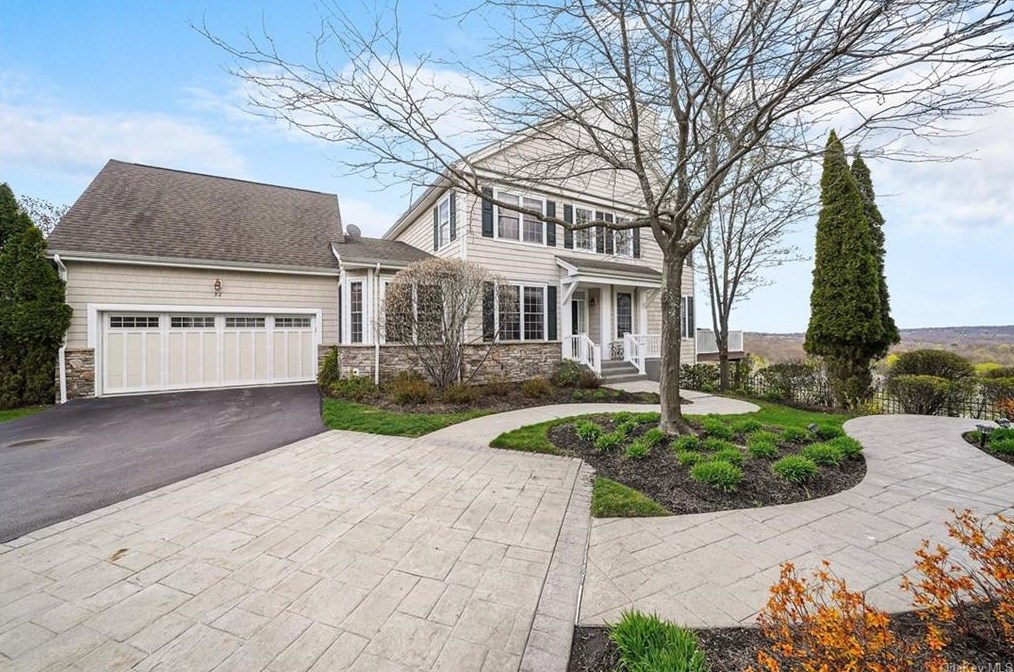 92 Pinehurst Cir, Monroe, NY 10950-5567
