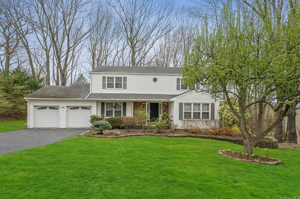 11 Burlington Ave, Airmont, NY 10901