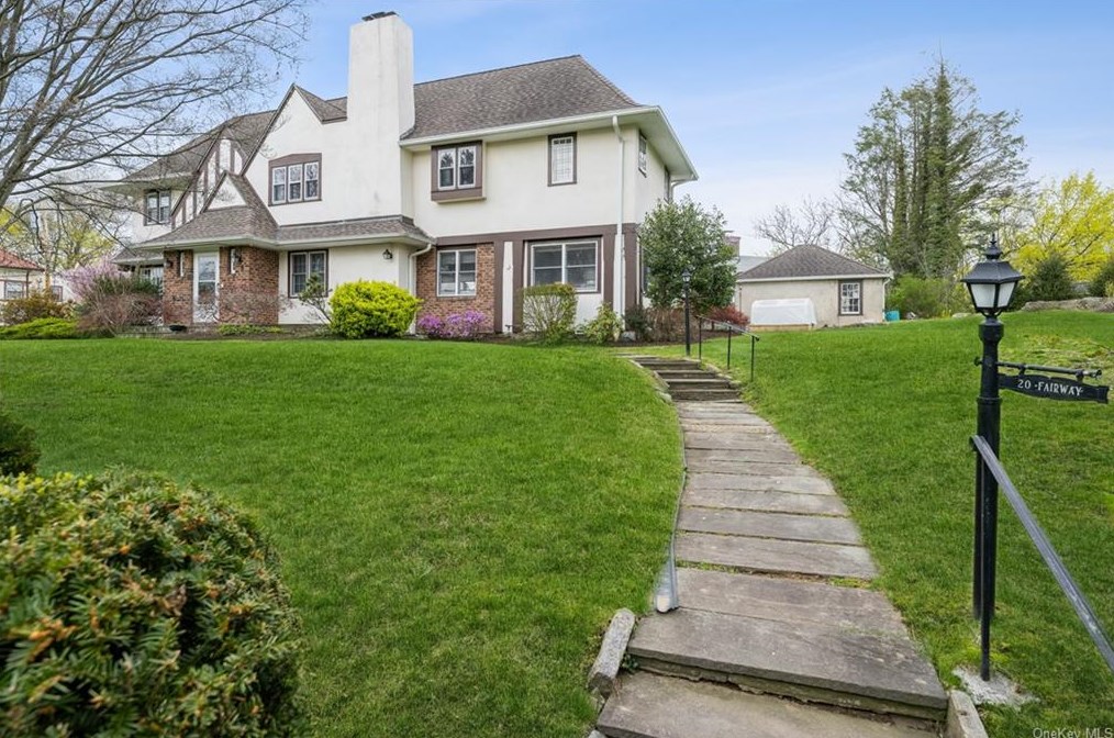 20 Fairway Dr, White Plains, NY 10605