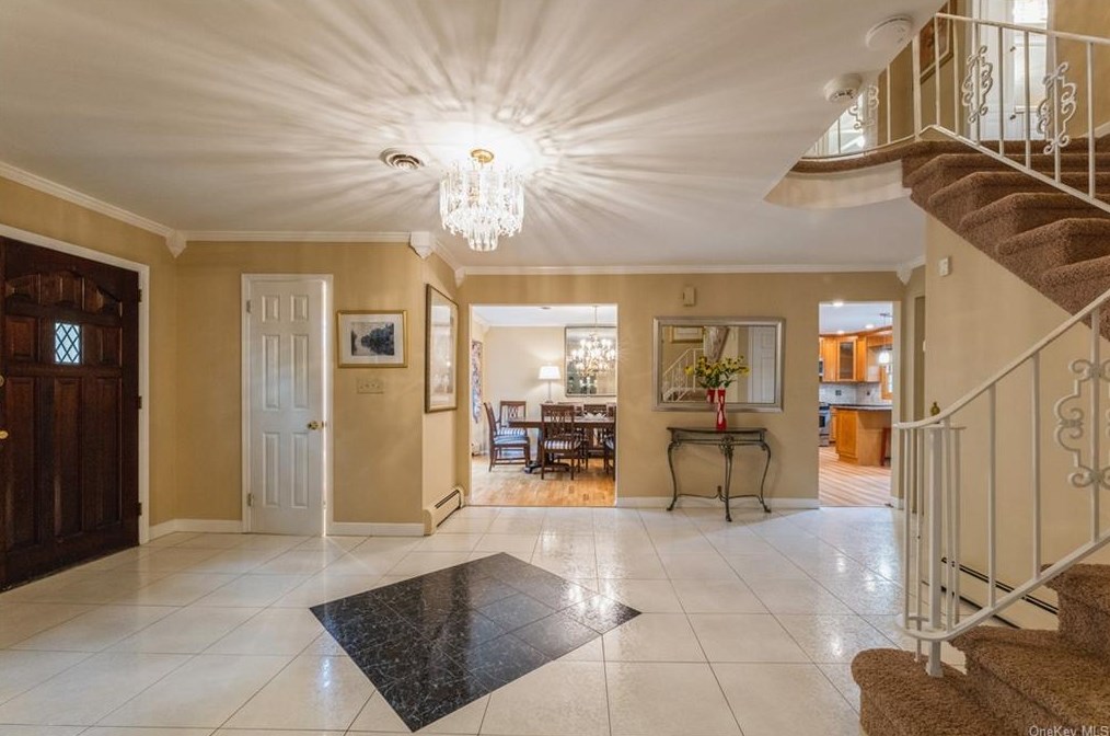 16 The Promenade, New City, NY 10956-4123