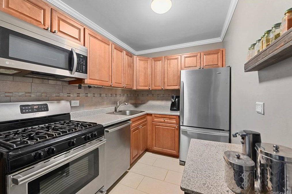 50 Barker St #727, Mount Kisco, NY 10549