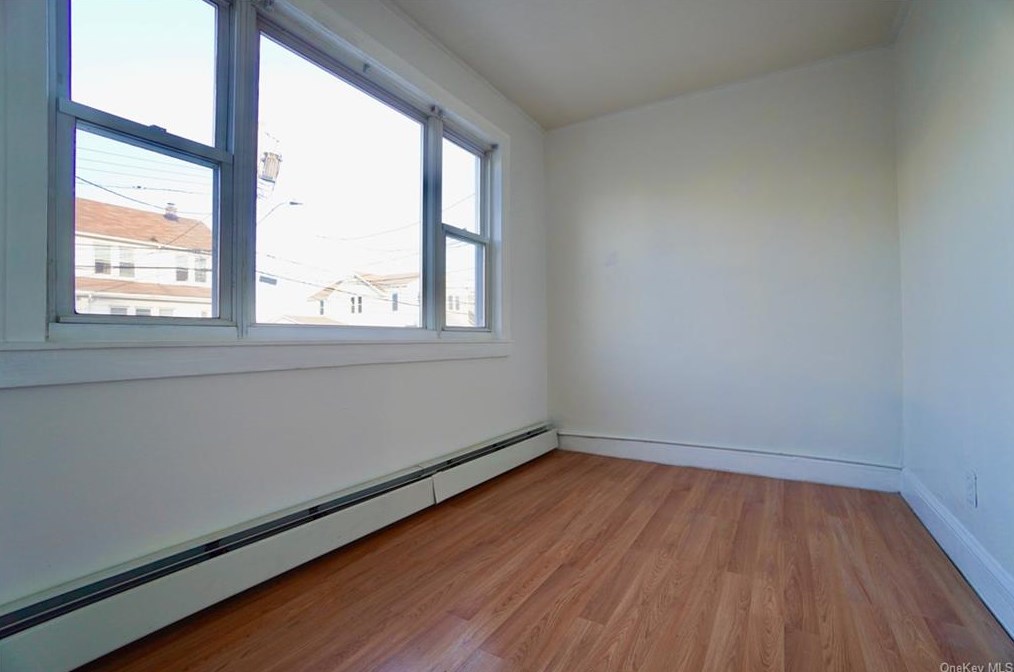 42 Huber Pl, Yonkers, NY 10704