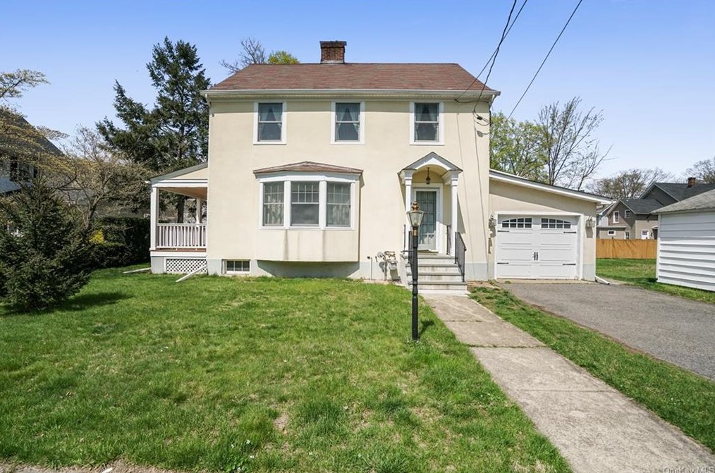 26 5th St, Hillburn, NY 10931