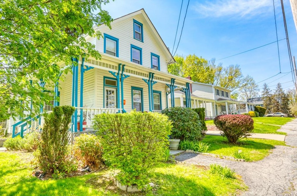 28 Wilkes St, Beacon, NY 12508-2010