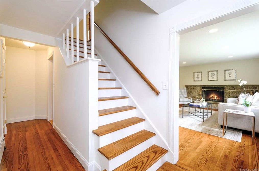 56 Gedney Park Dr, White Plains, NY 10605