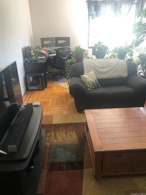 210 Martine Ave Apt 3e, White Plains, NY