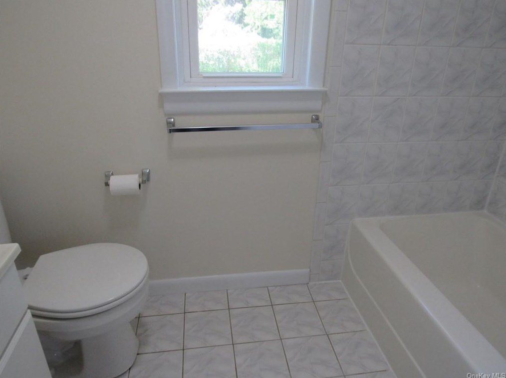 74 Montgomery St, Goshen NY  10924-1515 exterior