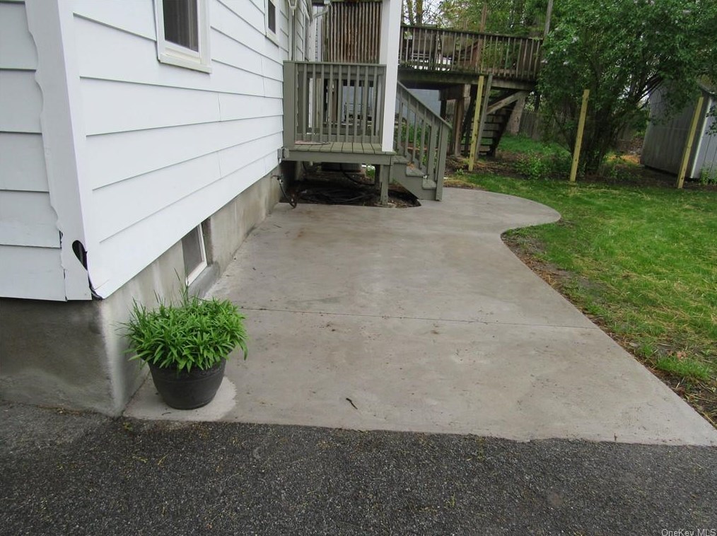 74 Montgomery St, Goshen NY  10924-1515 exterior