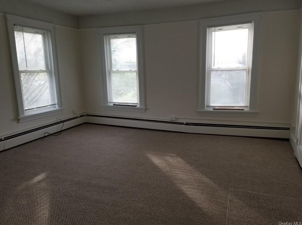 94 Sanfordville Rd #4, Warwick, NY 10990