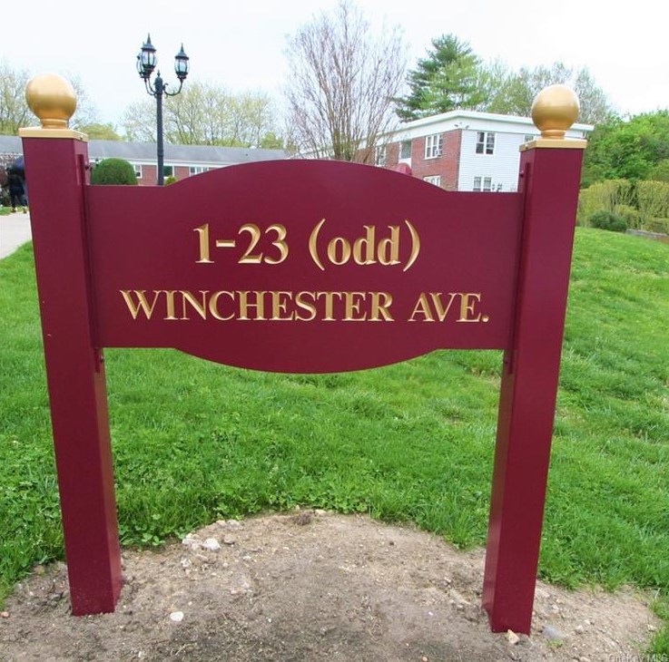 21 Winchester Ave, Yonkers, NY 10710-5821