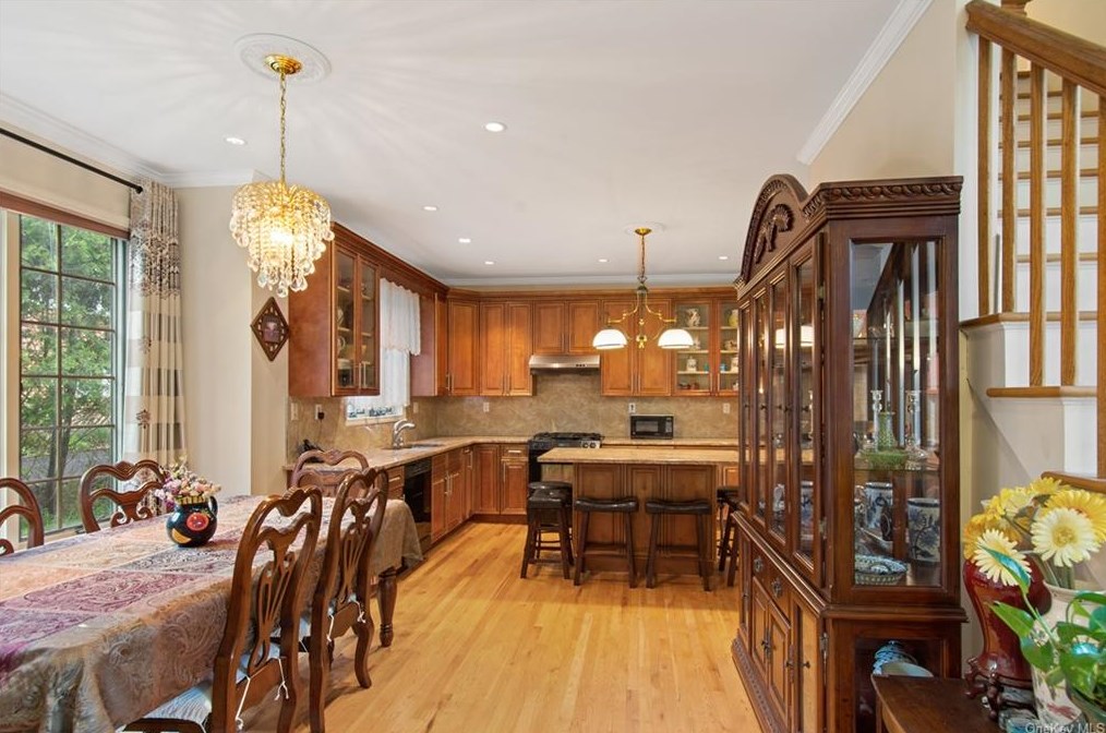 51 Van Wyck St, Croton On Hudson NY  10520-2525 exterior